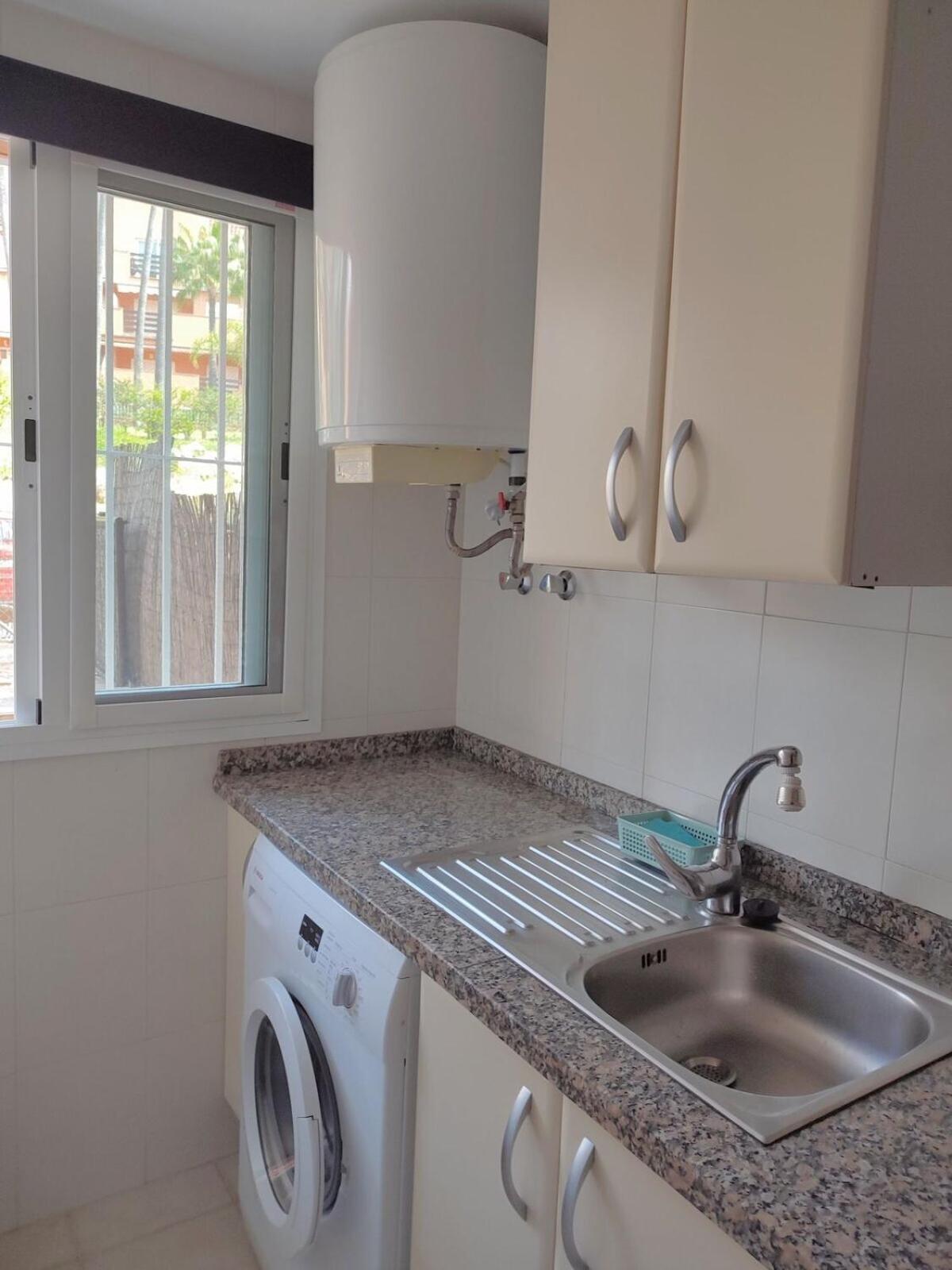 Apartamento Con Piscina كاساريس المظهر الخارجي الصورة